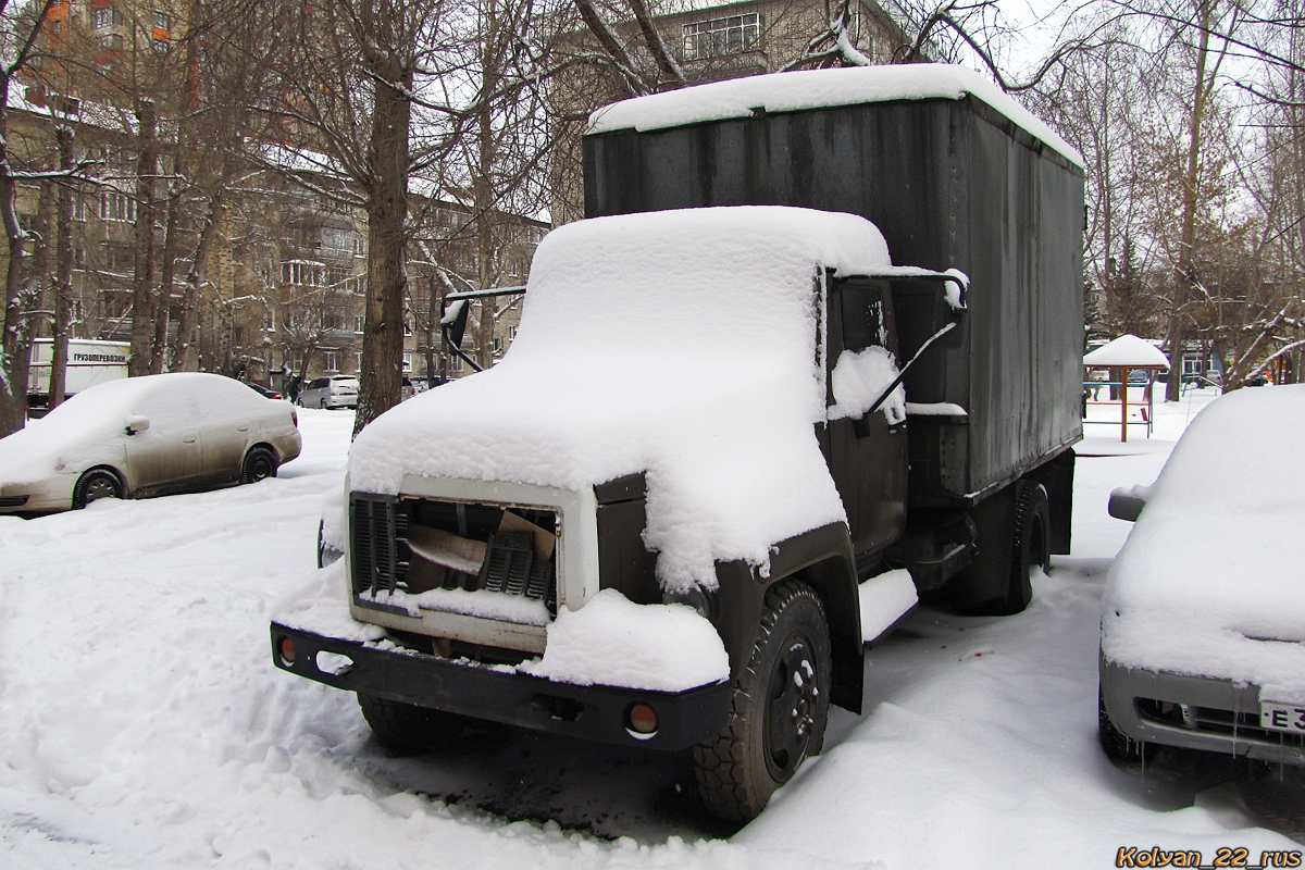 Алтайский край, № В 667 ВЕ 22 — ГАЗ-33073