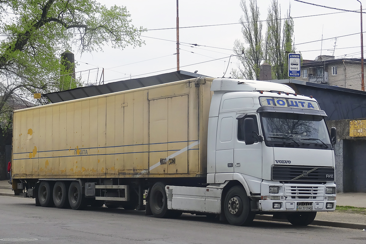 Киев, № АА 3513 МС — Volvo ('1993) FH12.380