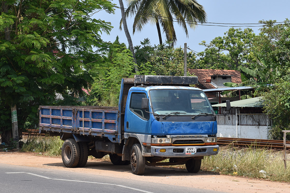 Шри-Ланка, № 227-0552 — Mitsubishi Fuso Canter