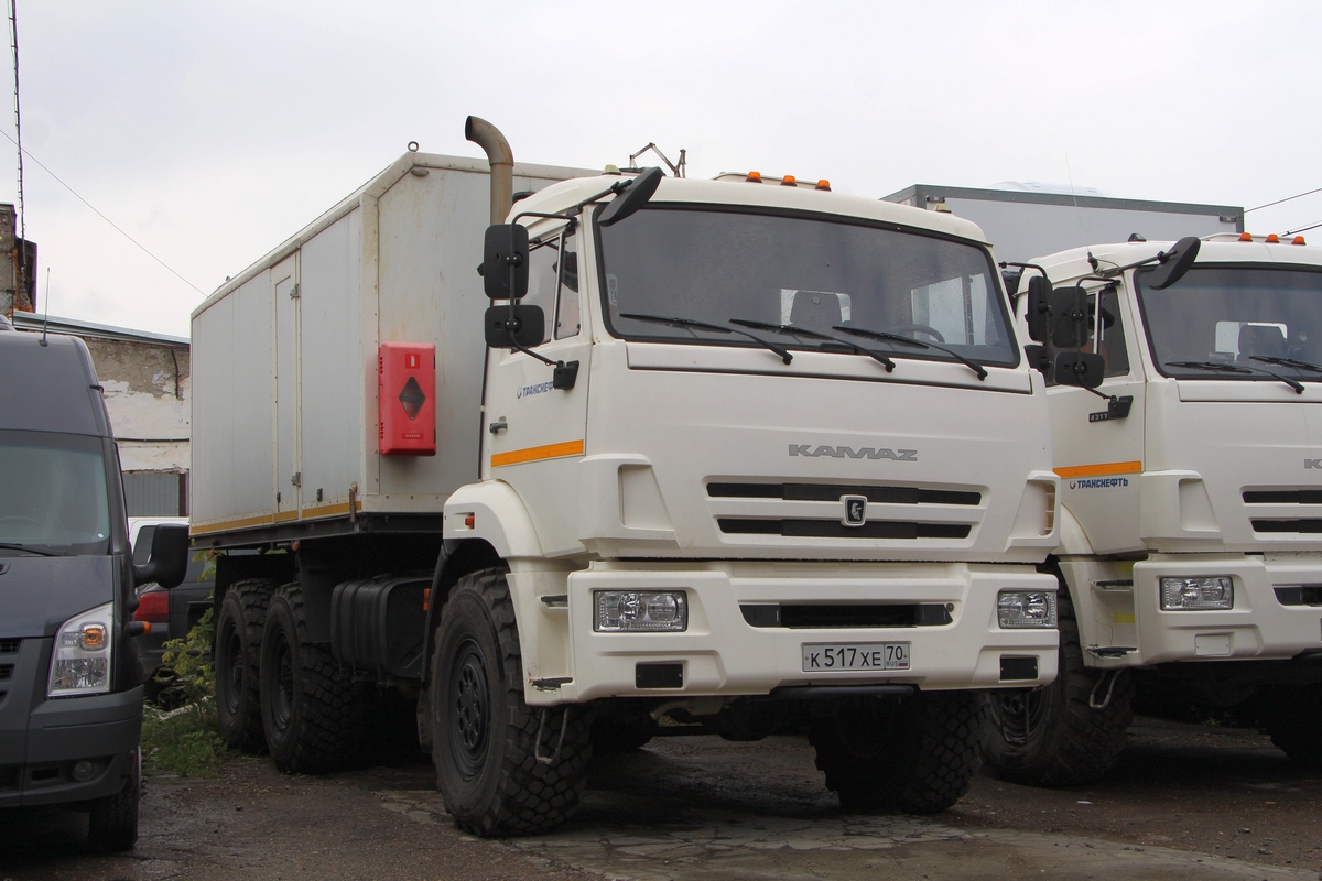Томская область, № К 517 ХЕ 70 — КамАЗ-43118-46