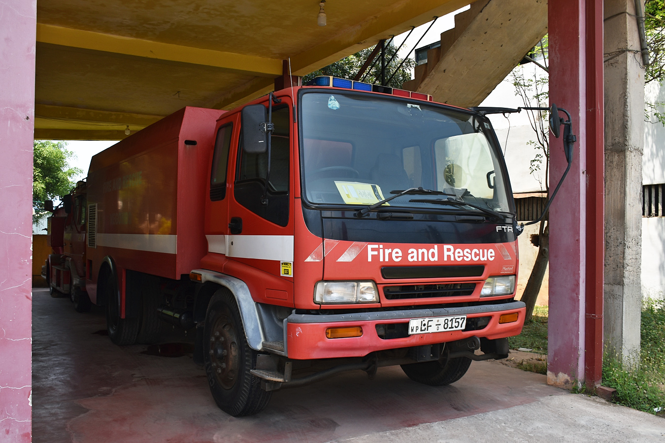 Шри-Ланка, № LF-8157 — Isuzu Forward (общая модель)