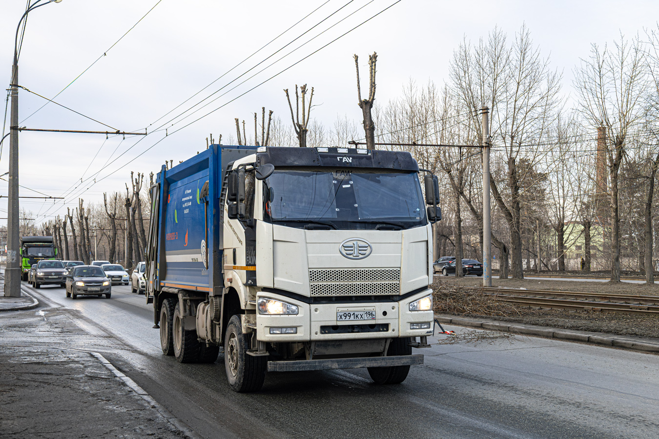 Свердловская область, № Х 991 КХ 196 — FAW J6 CA3250