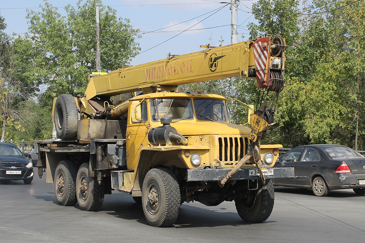 Оренбургская область, № К 393 ММ 56 — Урал-5557-10