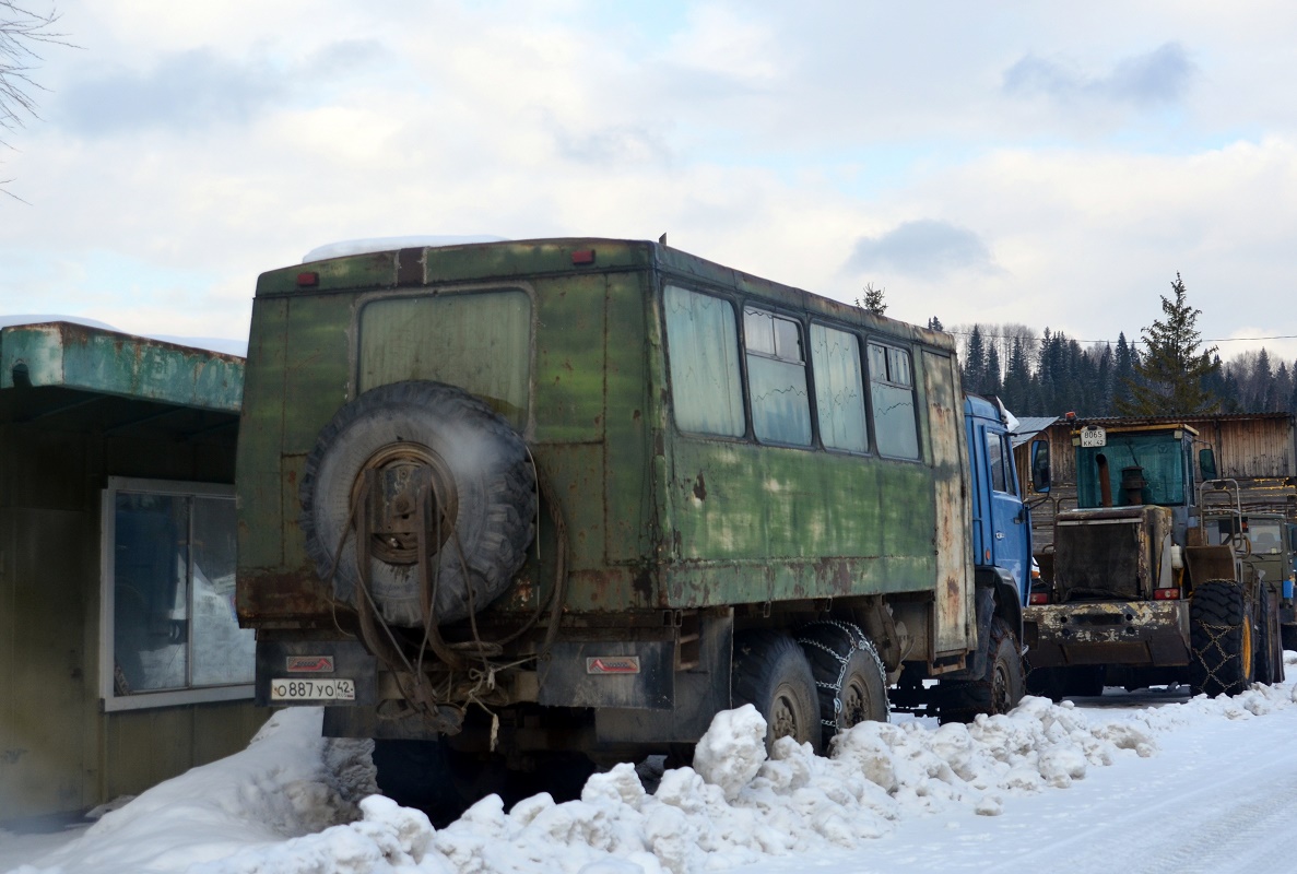 Кемеровская область, № О 887 УО 42 — КамАЗ-43101