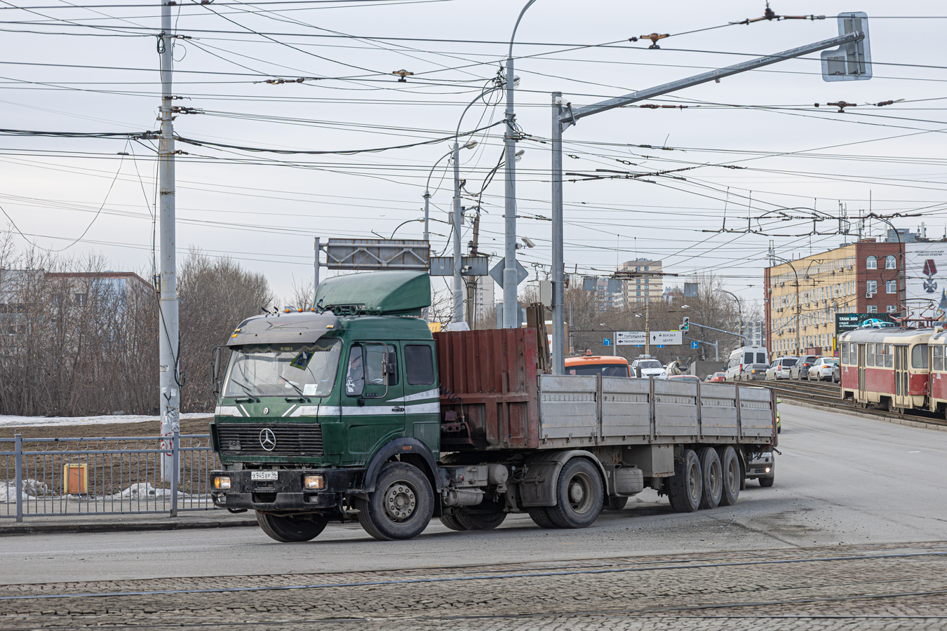 Свердловская область, № Х 945 ВР 96 — Mercedes-Benz SK (общ. мод.)