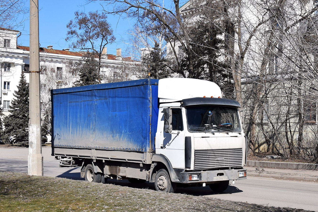 Волгоградская область, № О 463 МК 134 — МАЗ-437040