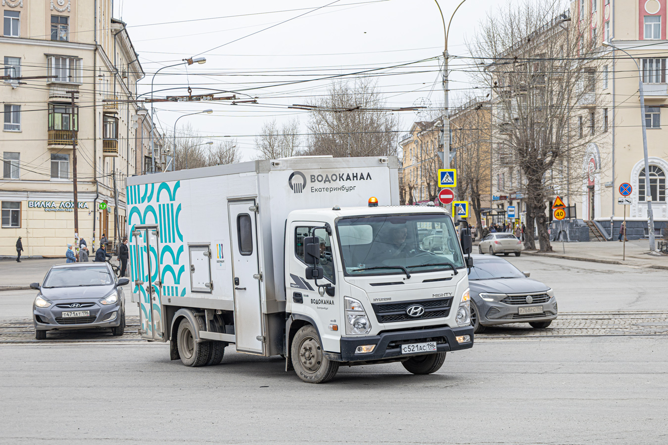 Свердловская область, № С 521 АС 196 — Hyundai New Mighty [XWE]