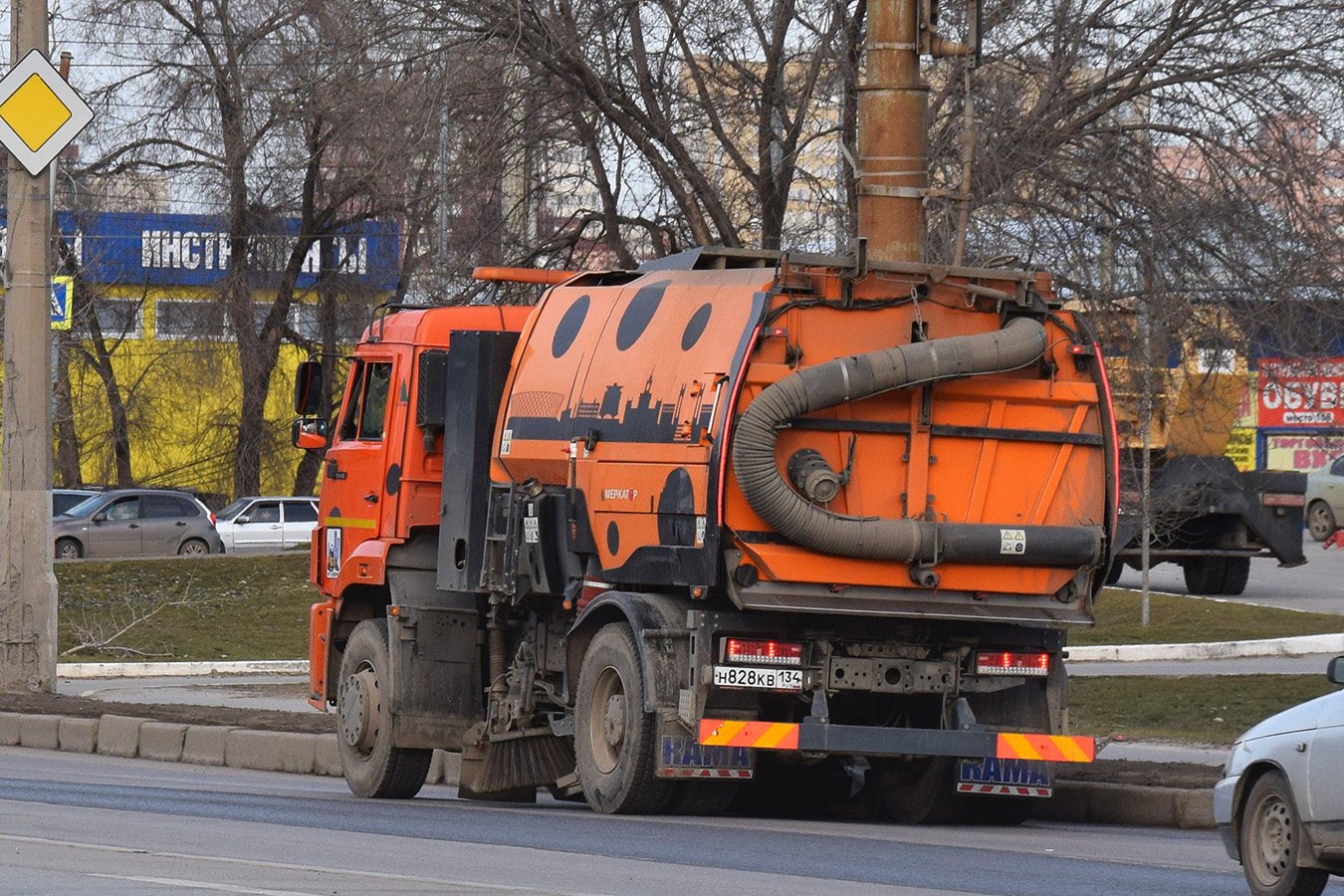 Волгоградская область, № Н 828 КВ 134 — КамАЗ-53605-50