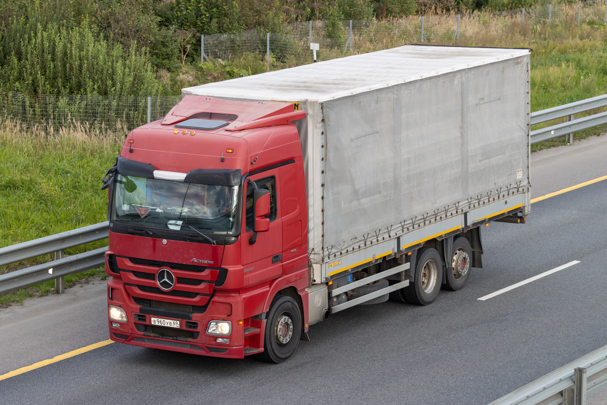 Тверская область, № В 960 УВ 69 — Mercedes-Benz Actros ('2009) 2541