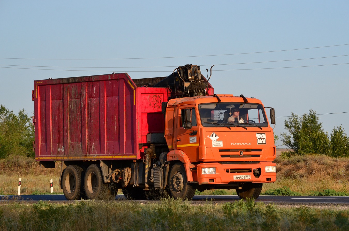 Волгоградская область, № Т 644 ОЕ 797 — КамАЗ-65115 (общая модель)