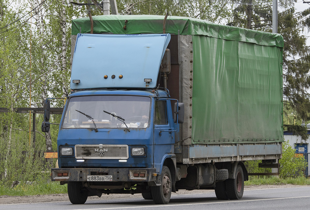 Московская область, № Е 883 ВВ 750 — VW-MAN G90