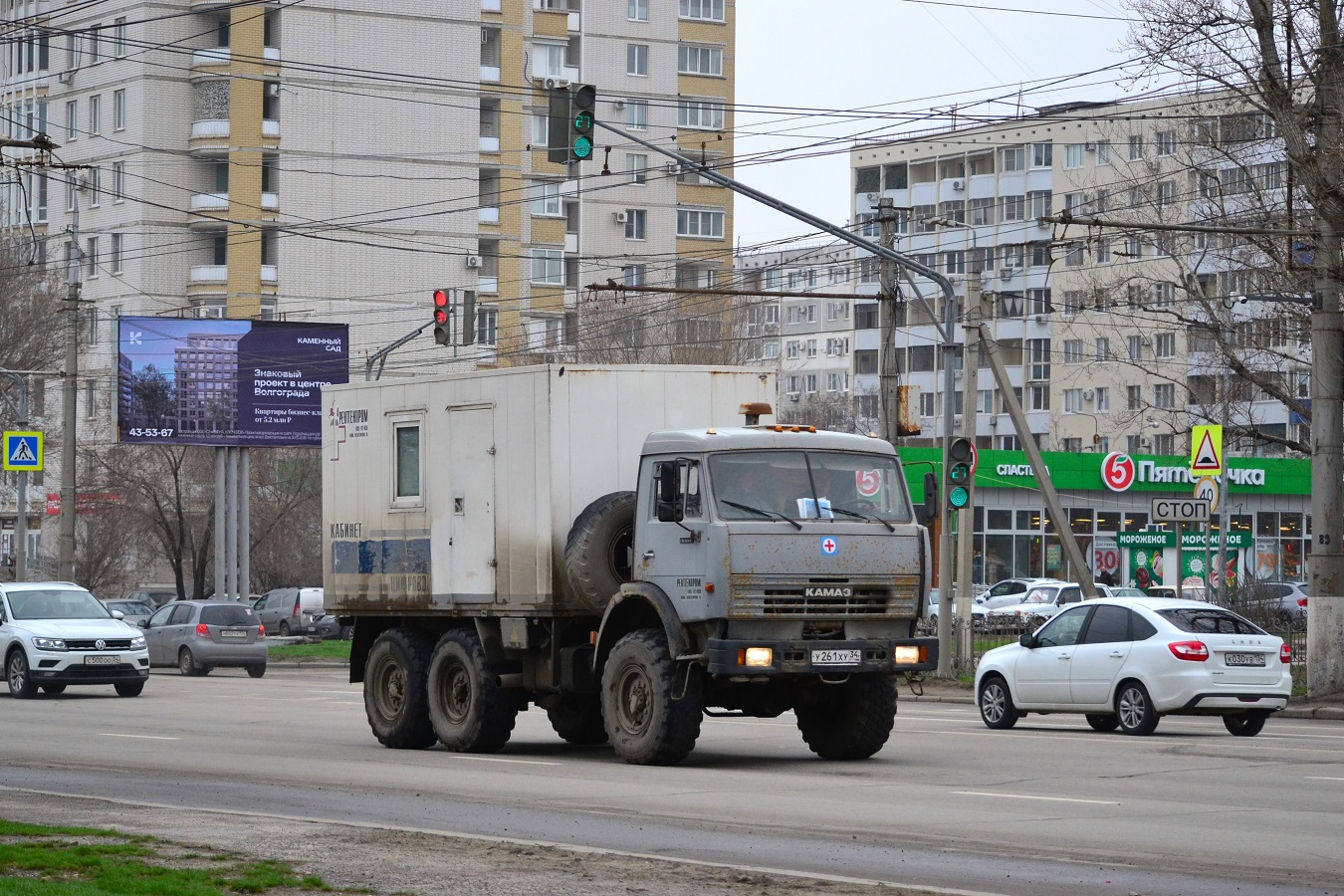 Волгоградская область, № У 261 ХУ 34 — КамАЗ-43114-15 [43114R]