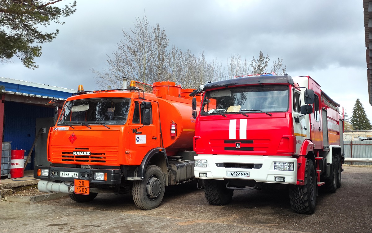 Тверская область, № Т 412 СР 69 — КамАЗ-43118-50