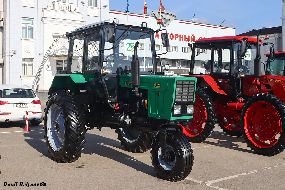 Минск, № (BY-7) Б/Н СТ 0587 — МТЗ-80 (общая модель); Минск — Новая техника ОАО МТЗ; Транспортные средства без номеров (Минск); Новая техника (Минск)