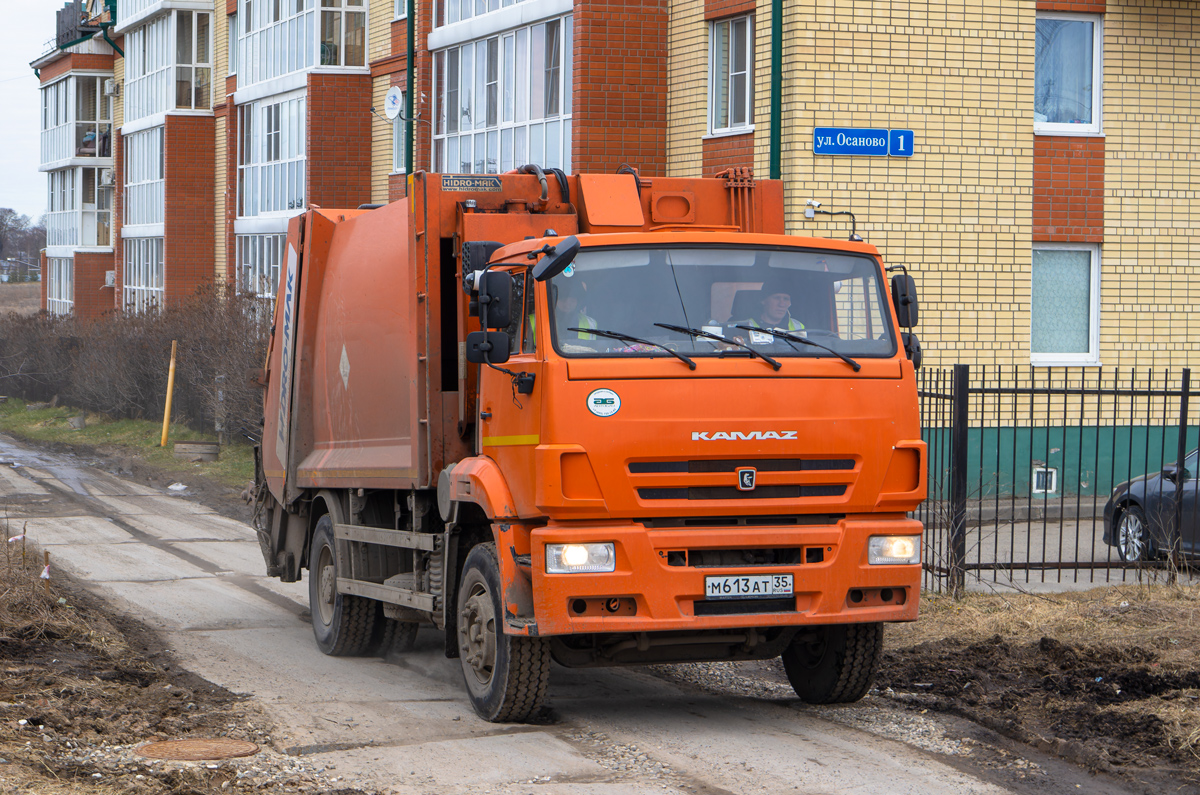 Вологодская область, № М 613 АТ 35 — КамАЗ-53605-A5(48)