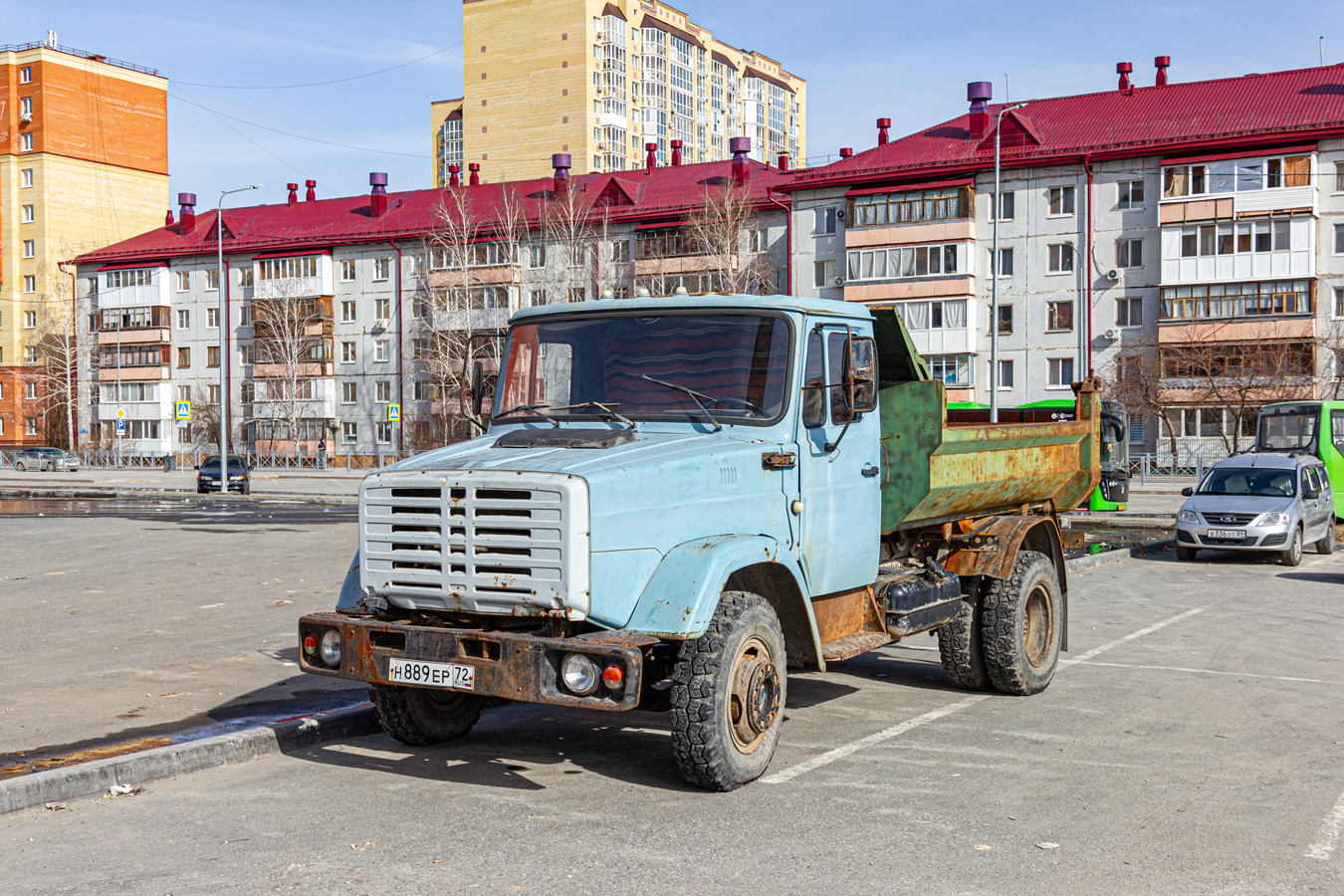 Тюменская область, № Н 889 ЕР 72 — ЗИЛ-494560