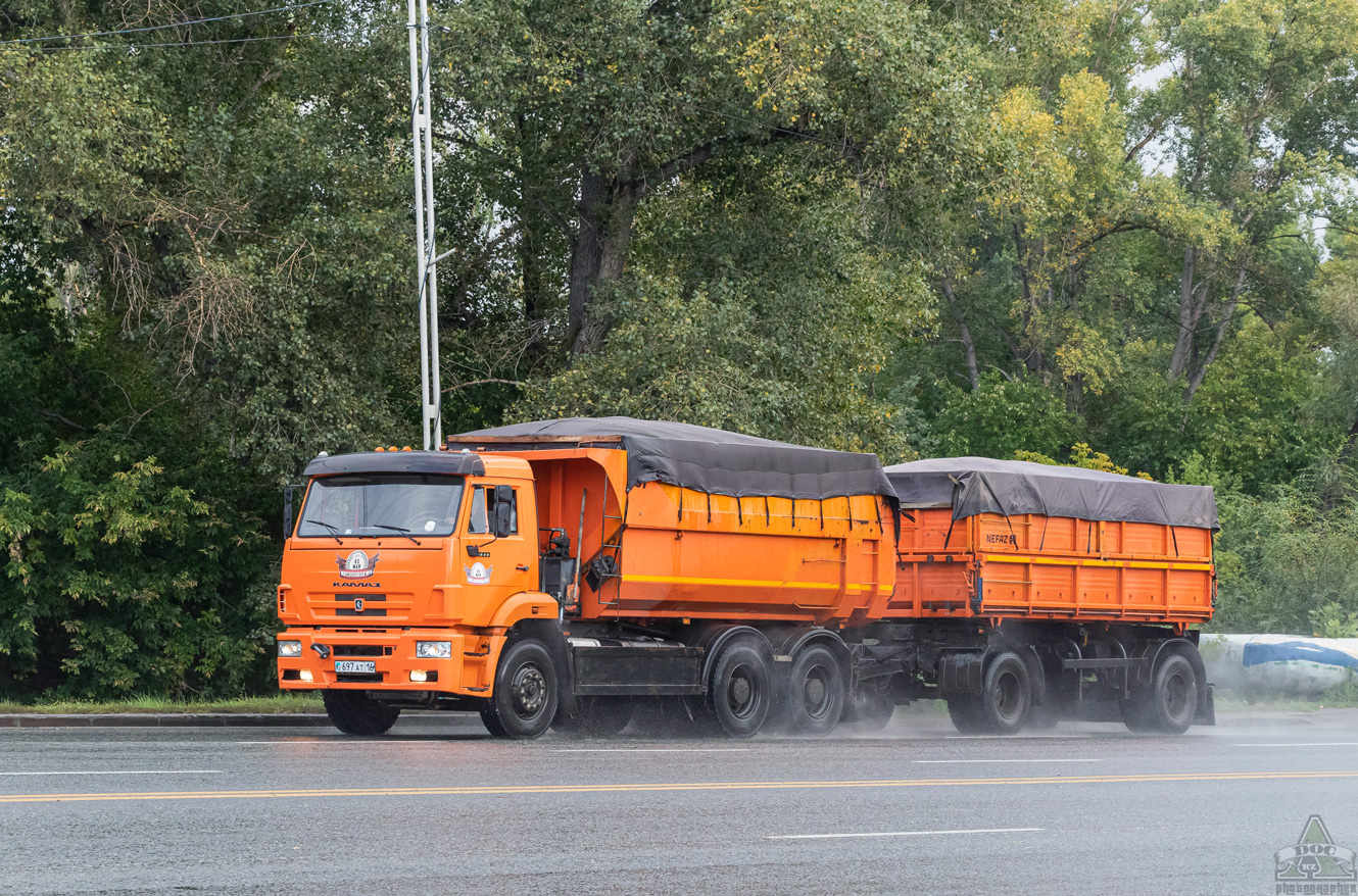 Восточно-Казахстанская область, № 697 AT 16 — КамАЗ-6520-73