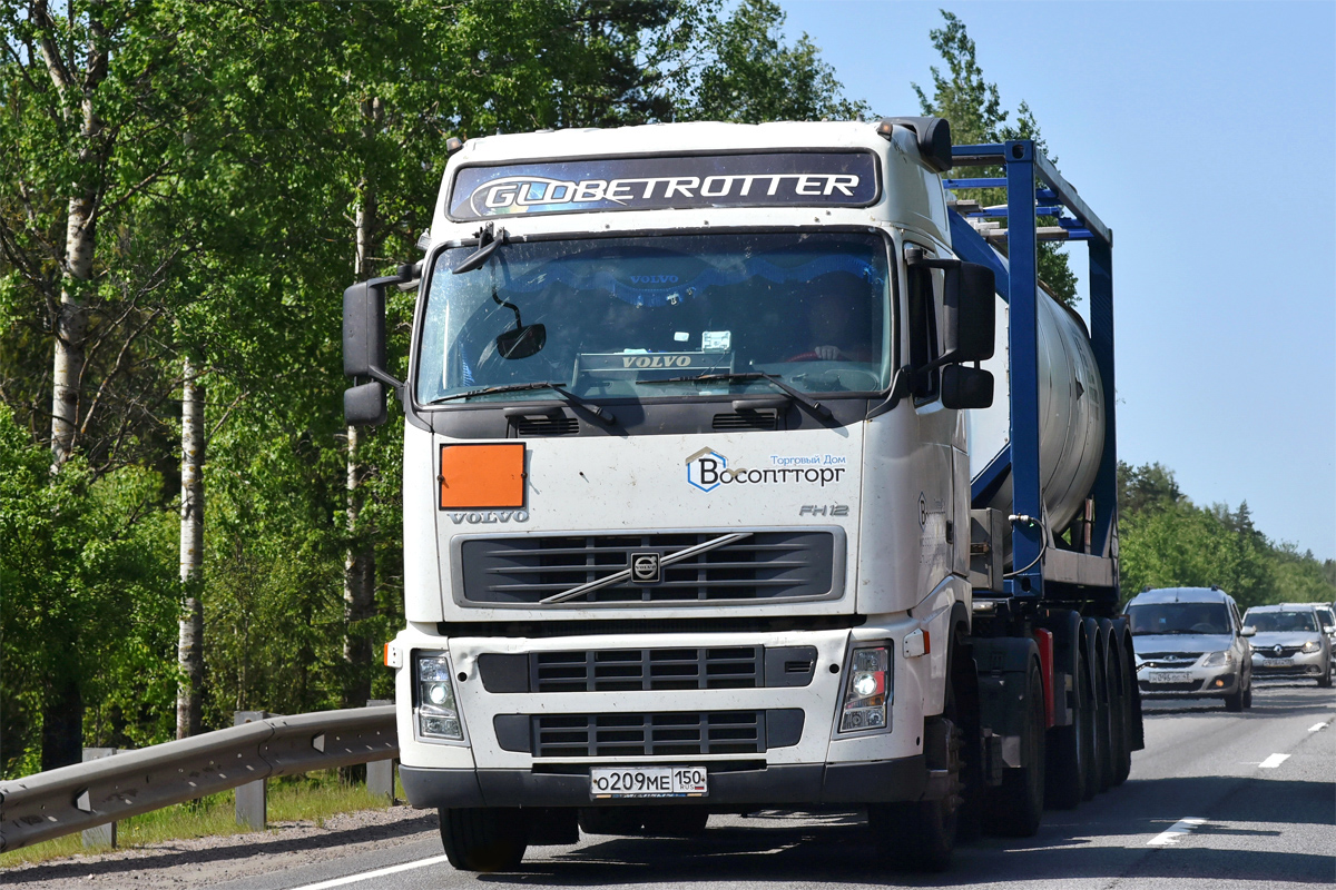 Московская область, № О 209 МЕ 150 — Volvo ('2002) FH12.420