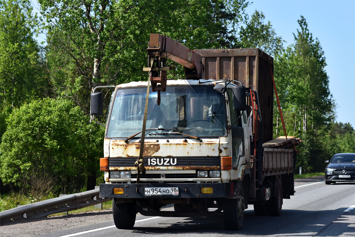 Санкт-Петербург, № Н 954 НО 98 — Isuzu Forward (общая модель)