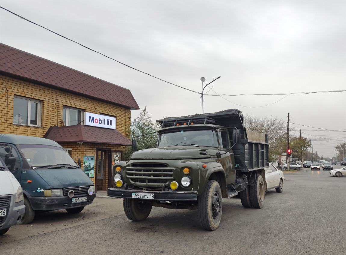 Абайская область, № 557 ACV 18 — ЗИЛ-495850