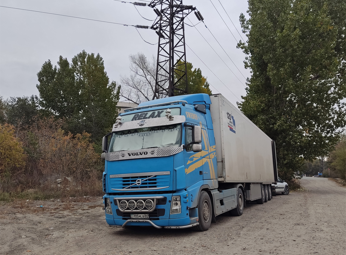 Алматы, № 705 MLB 02 — Volvo ('2002) FH12.420