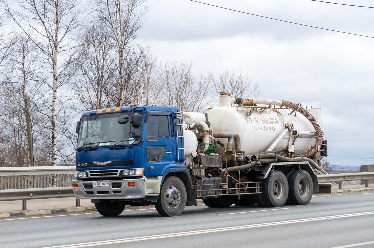 Архангельская область, № М 300 АН 29 — Hino FS