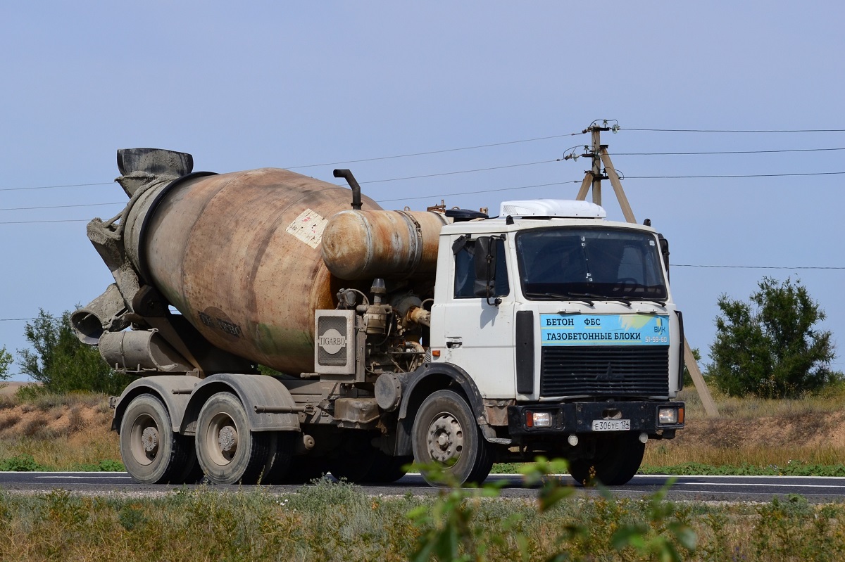 Волгоградская область, № Е 306 ХЕ 134 — МАЗ-630305