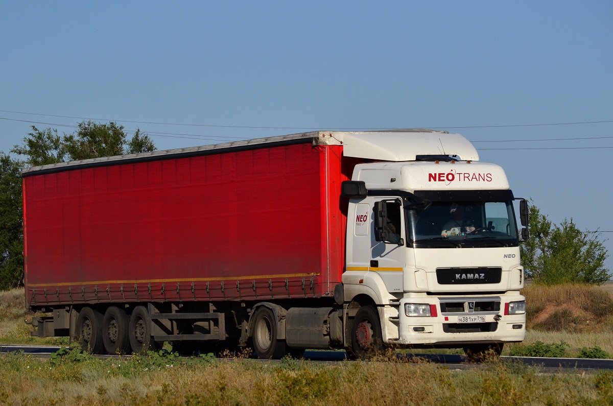 Татарстан, № Н 381 ХР 716 — КамАЗ-5490 (общая модель)