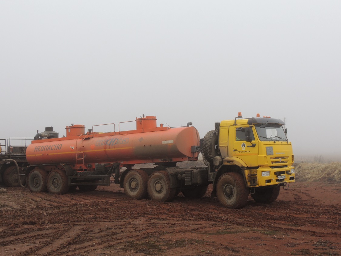 Удмуртия, № Е 869 НС 18 — КамАЗ-65221-53 [652215]