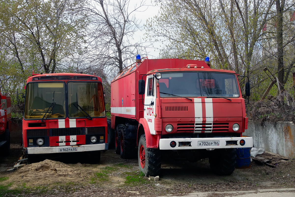 Саратовская область, № А 702 ЕР 164 — КамАЗ-43105