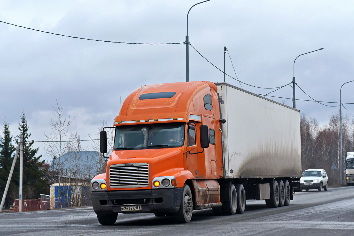 Пермский край, № Н 263 УА 159 — Freightliner Century Class