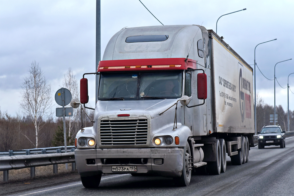 Краснодарский край, № М 573 РА 193 — Freightliner Century Class