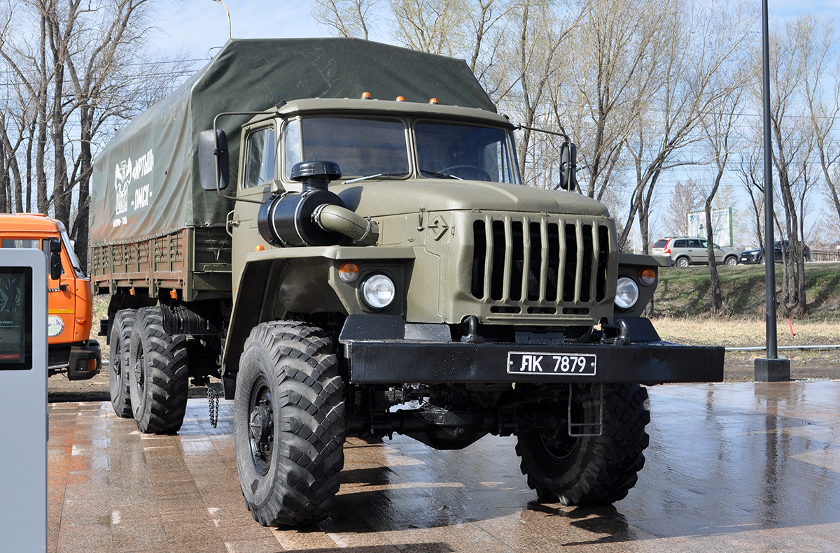 Омская область, № ЛК 7879 — Урал-4320-30; Техника на постаментах, памятники (Омская область)