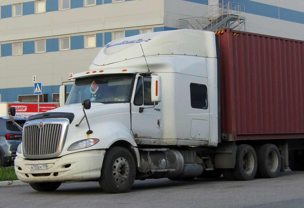 Санкт-Петербург, № В 755 ЕК 178 — International Prostar