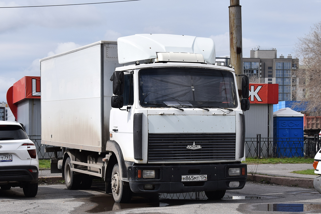 Волгоградская область, № Н 865 МТ 134 — МАЗ-437041