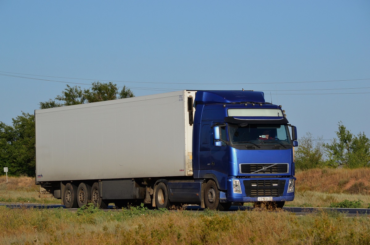 Дагестан, № К 010 ВХ 05 — Volvo ('2002) FH12.460