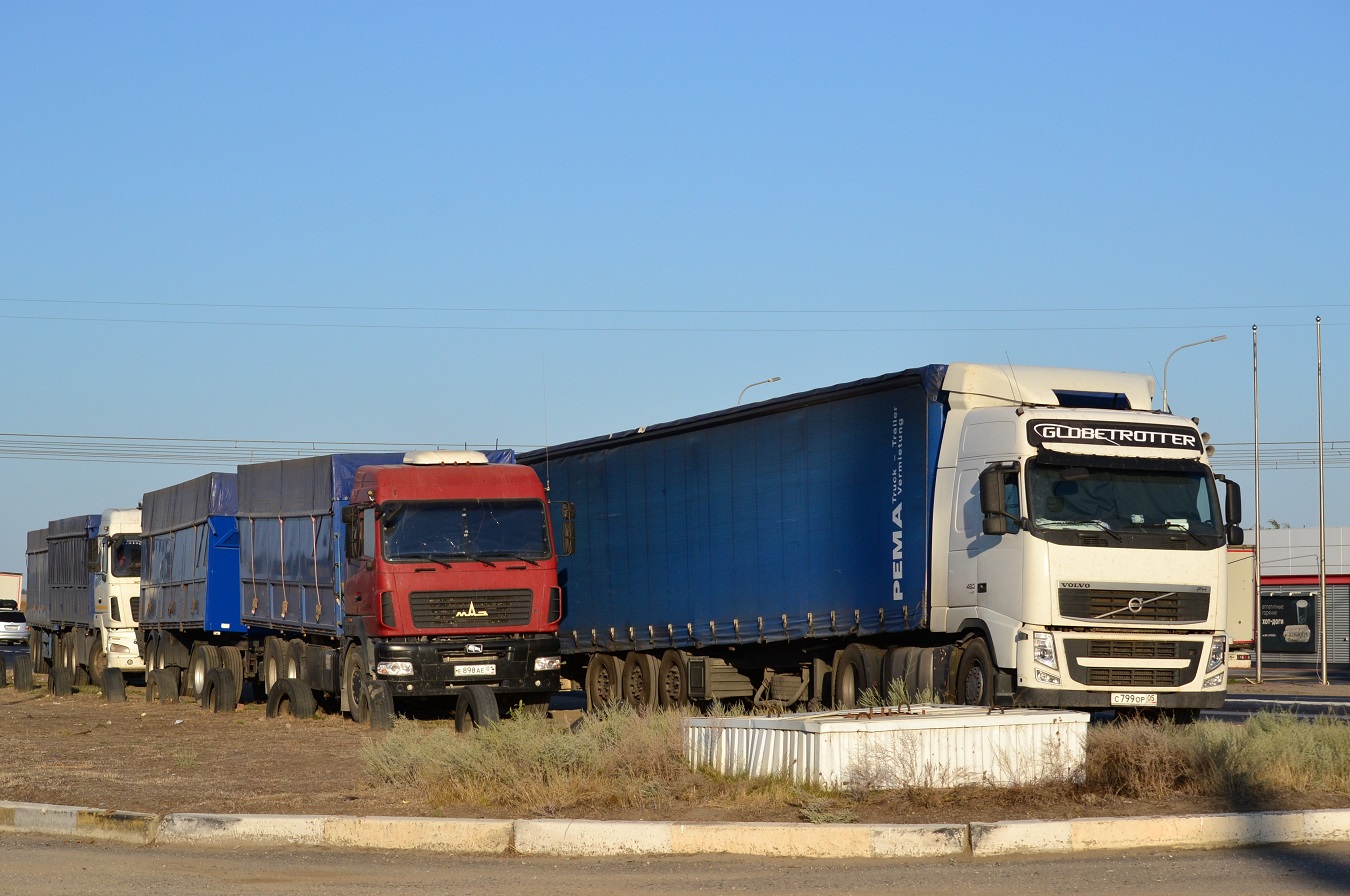 Адыгея, № Е 898 АЕ 01 — МАЗ-6312 (общая модель); Дагестан, № С 799 ОР 05 — Volvo ('2008) FH.480 [X9P]