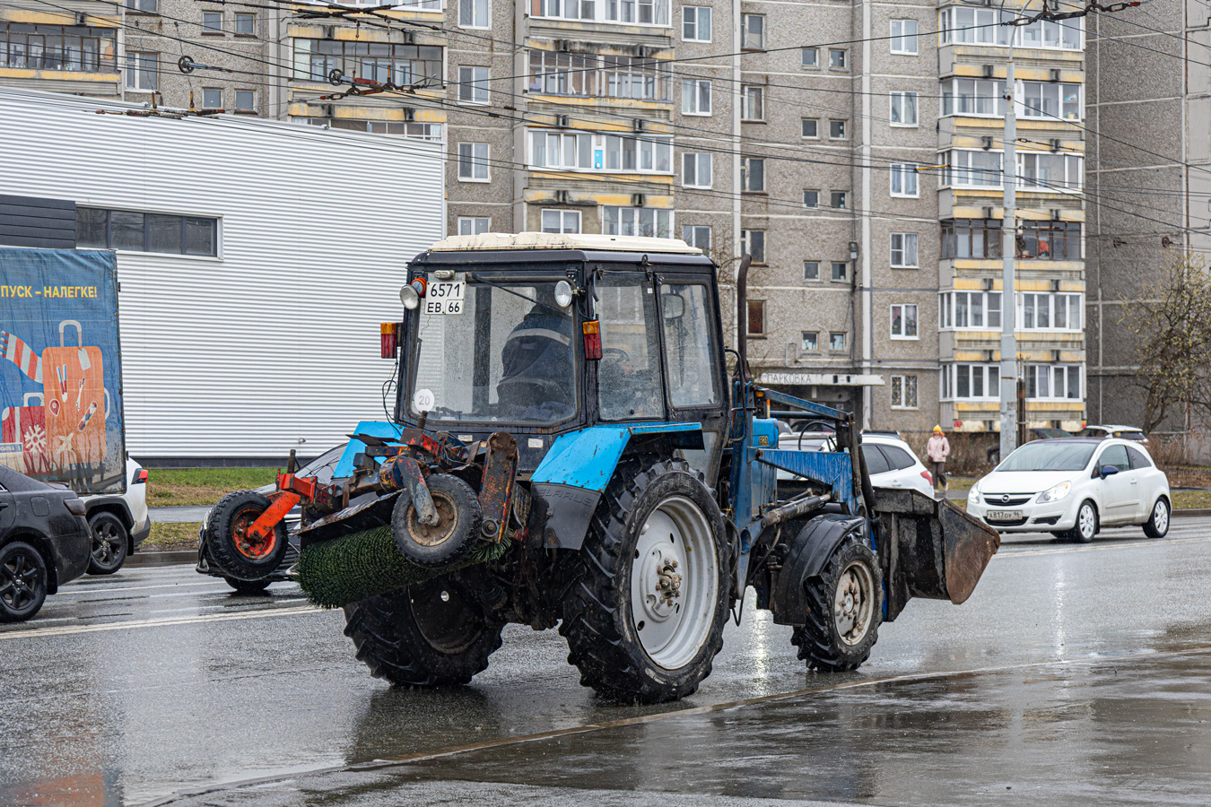 Свердловская область, № 6571 ЕВ 66 — Беларус-82.1