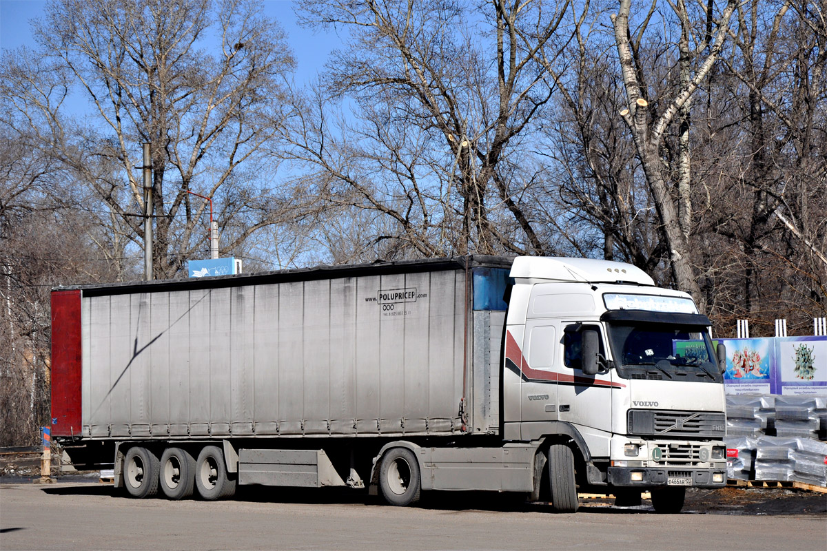 Алтайский край, № Е 466 АВ 122 — Volvo ('1993) FH12.420