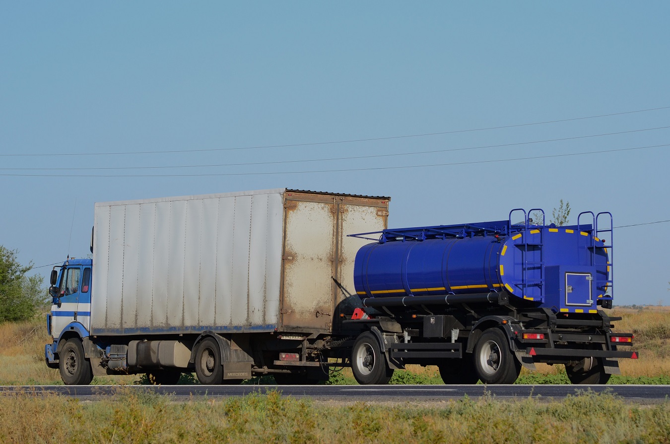 Чувашия, № В 942 НХ 21 — Mercedes-Benz SK (общ. мод.); Транспортные средства без номеров (Волгоградская область)