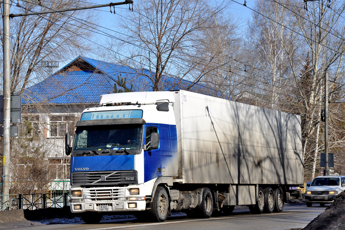 Алтайский край, № В 220 ЕР 122 — Volvo ('1993) FH12.380
