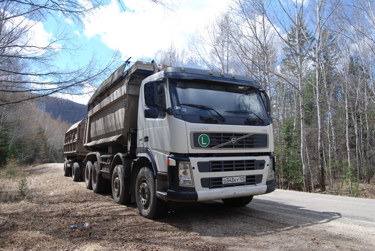 Приморский край, № О 343 КУ 125 — Volvo ('2002) FM12.440