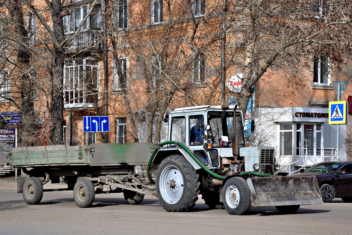 Алтайский край, № 3088 МА 22 — МТЗ-82; Алтайский край, № 2172 ЕВ 22 — 2ПТС-4 (общая модель)