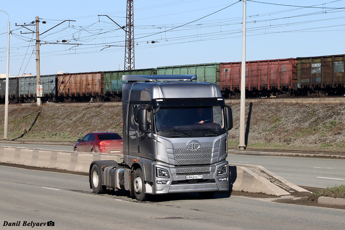 Челябинская область, № Е 842 ХО 774 — FAW JH6 (общая модель)