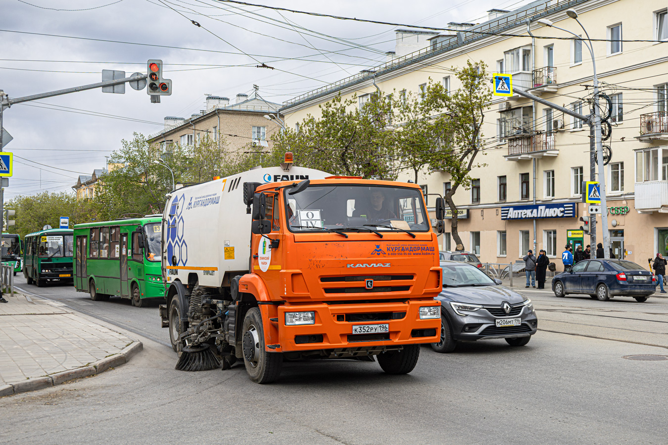 Свердловская область, № К 352 РУ 196 — КамАЗ-53605-A5(48)
