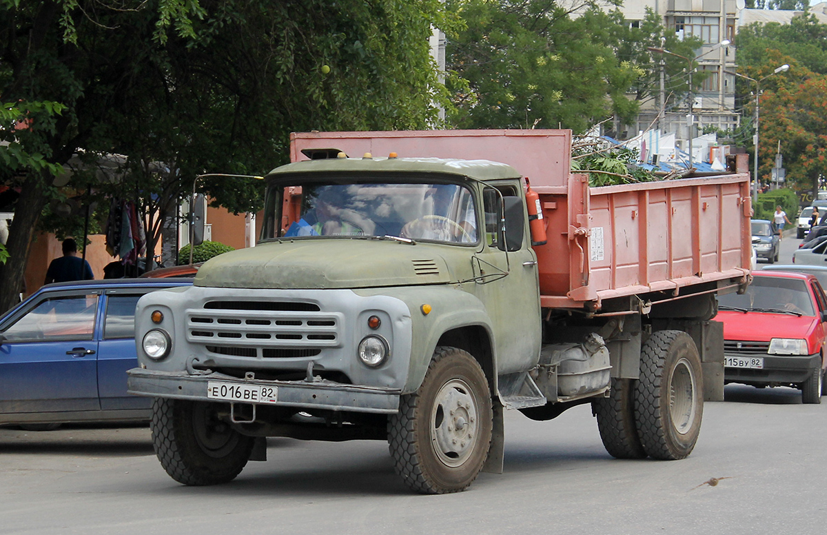 Крым, № Е 016 ВЕ 82 — ЗИЛ-495710