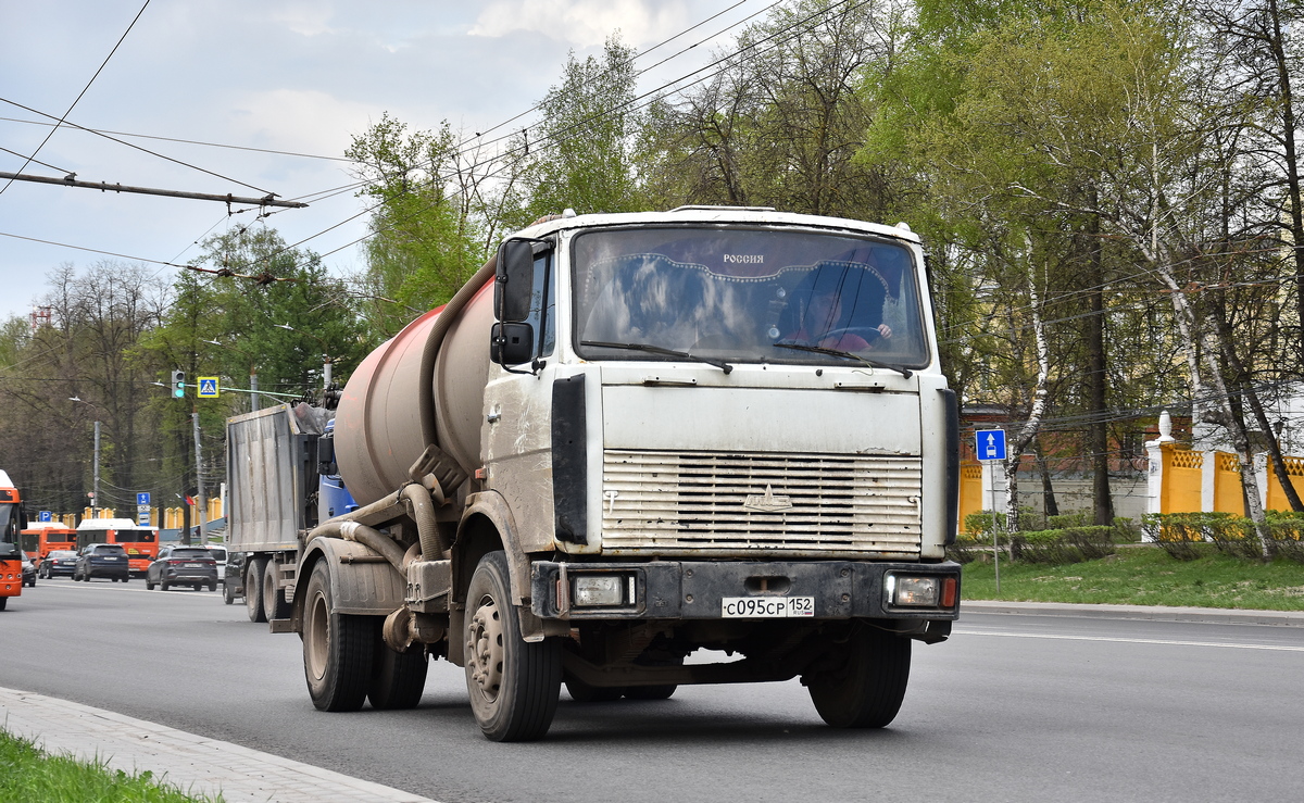 Нижегородская область, № С 095 СР 152 — МАЗ-533702