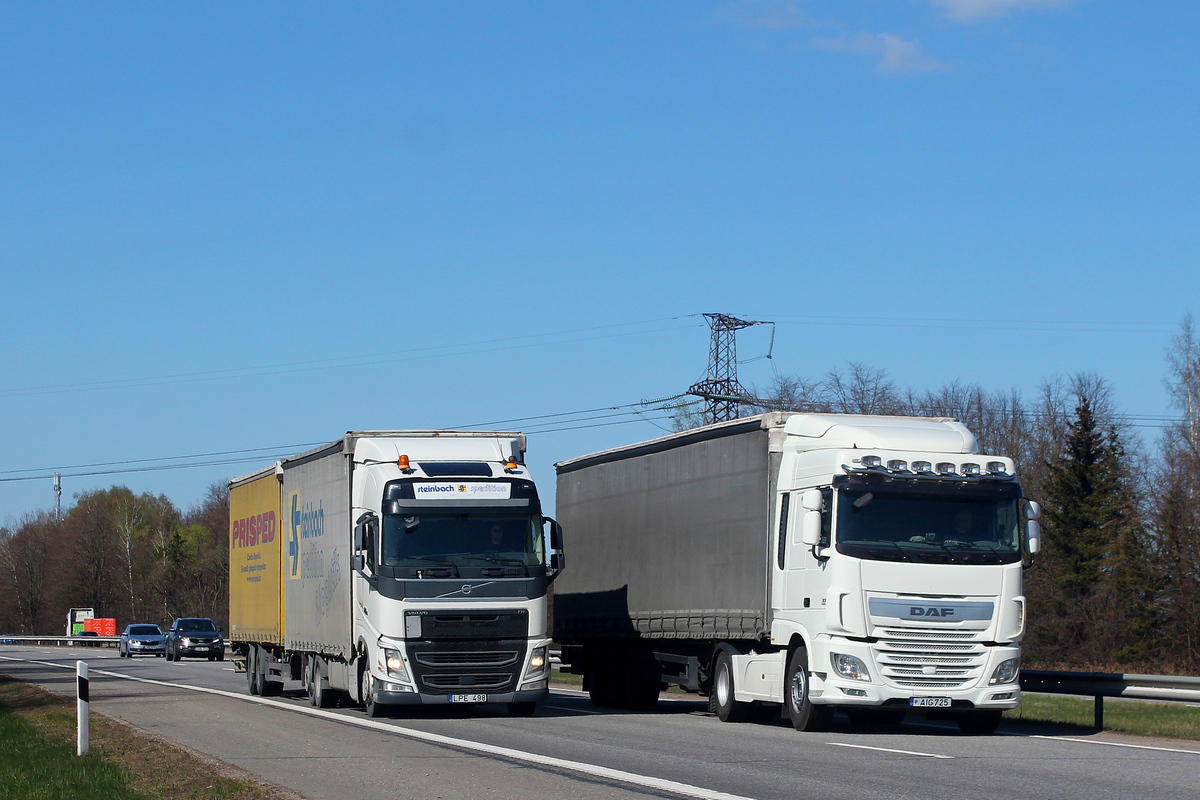 Литва, № LPE 498 — Volvo ('2012) FH.460; Литва, № AIG 725 — DAF XF Euro6 FT