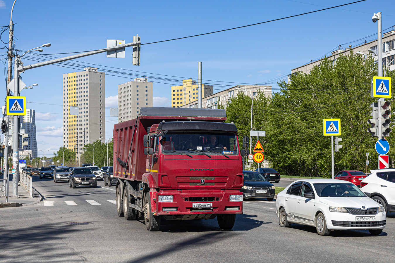 Свердловская область, № У 385 МН 196 — КамАЗ-6520-53