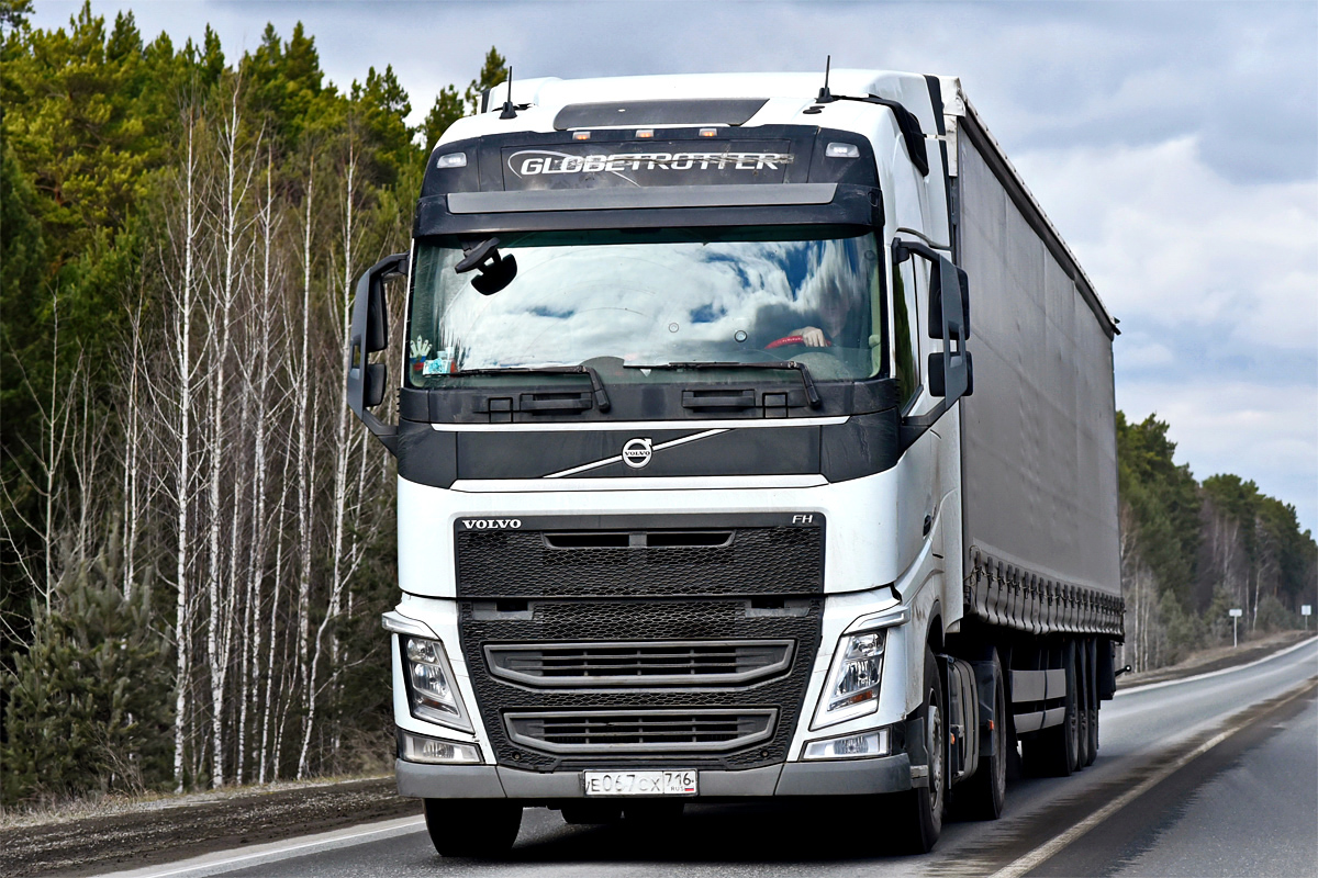 Татарстан, № Е 067 СХ 716 — Volvo ('2012) FH.460